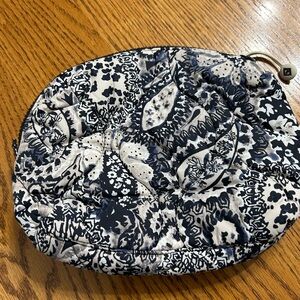 Vera Bradley Featherweight Cosmetic Bag Pattern: Stratford Paisley Like New